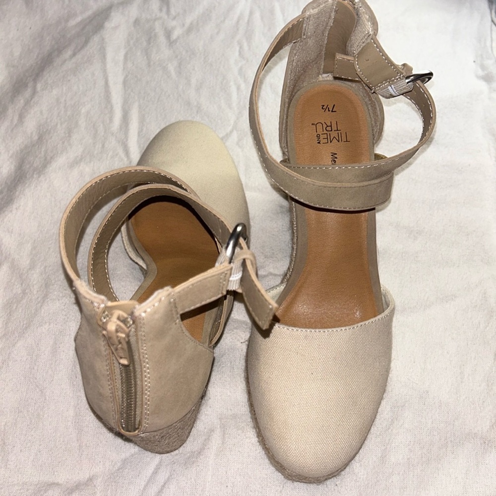 Time and Tru woman’s closed toed wedges size 7.5